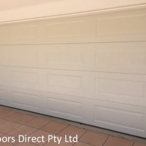 Hampton Sectional door, Surfmist