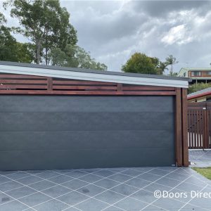 Madison-Monument-Sectional-Door