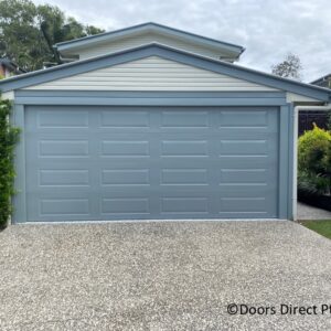 14326 Hampton sectional windspray