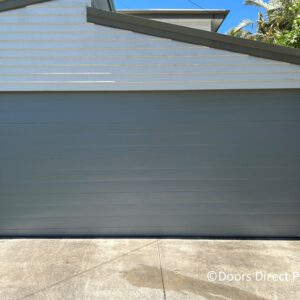 15226 Tuscan sectional windspray